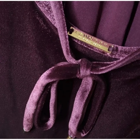 Laundry by Shelli Segal • Nwot Medium Purple Velvet Swimsuit - Picture 2 of 6